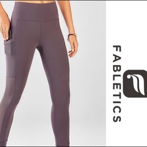 Fabletics Mila Capri leggings